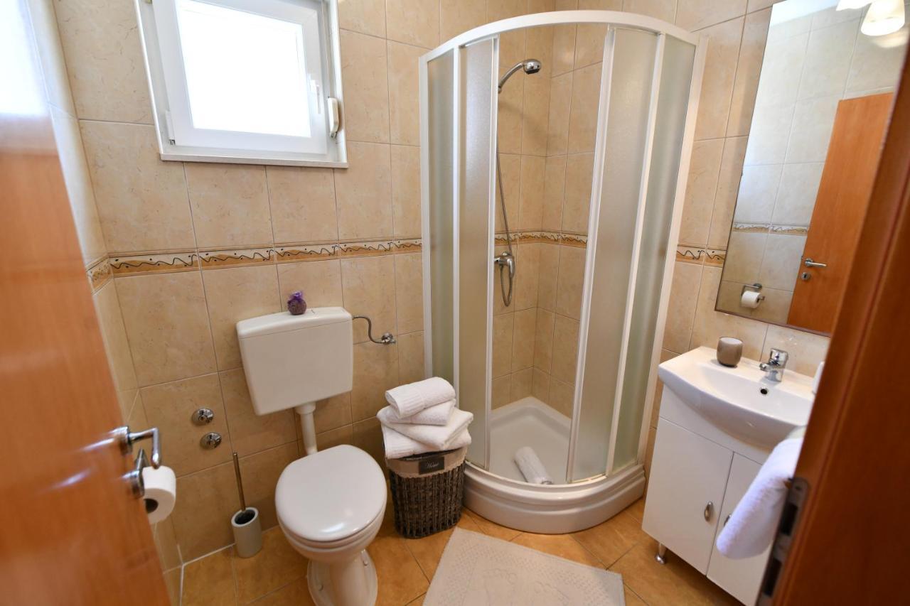 Apartments Vila Miranda Vodice Buitenkant foto