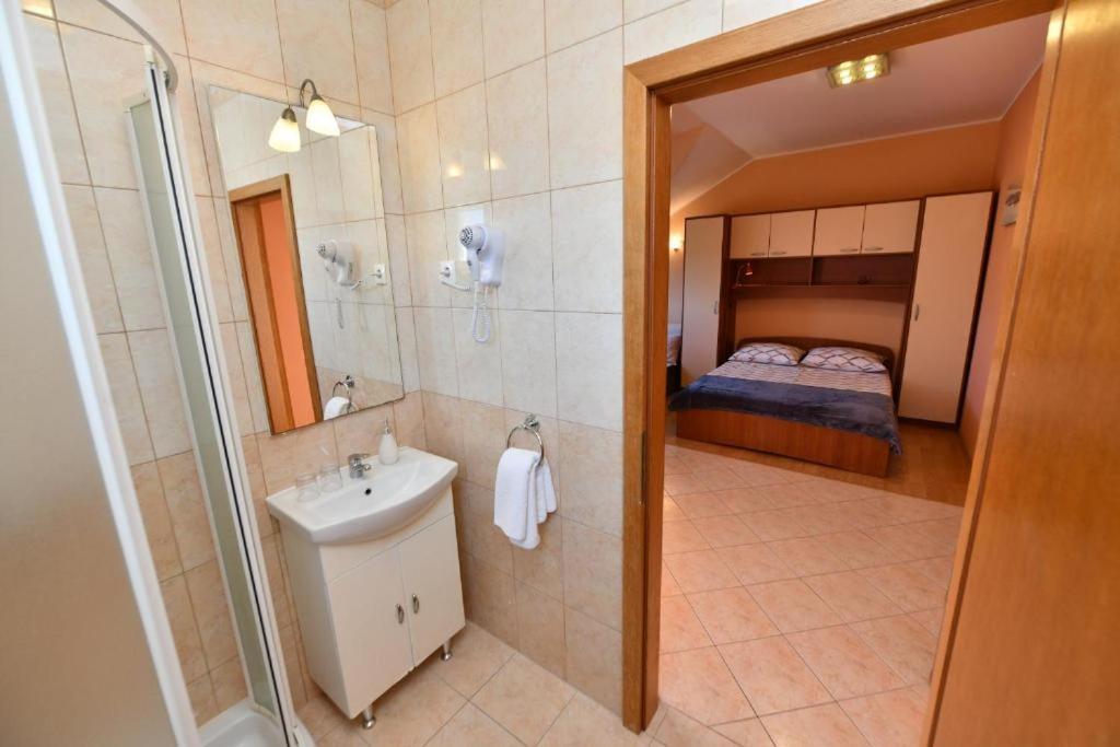 Apartments Vila Miranda Vodice Buitenkant foto