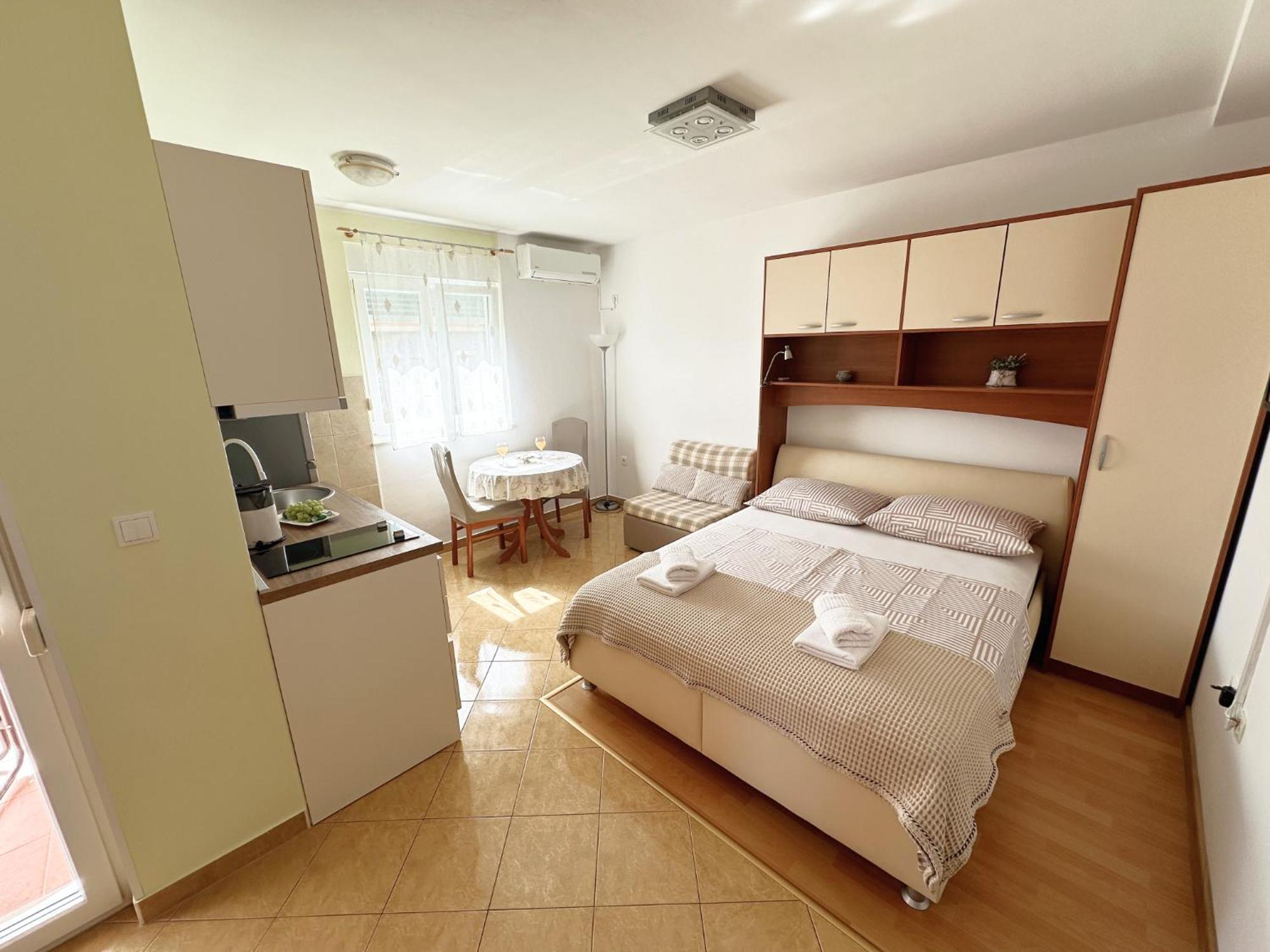 Apartments Vila Miranda Vodice Buitenkant foto