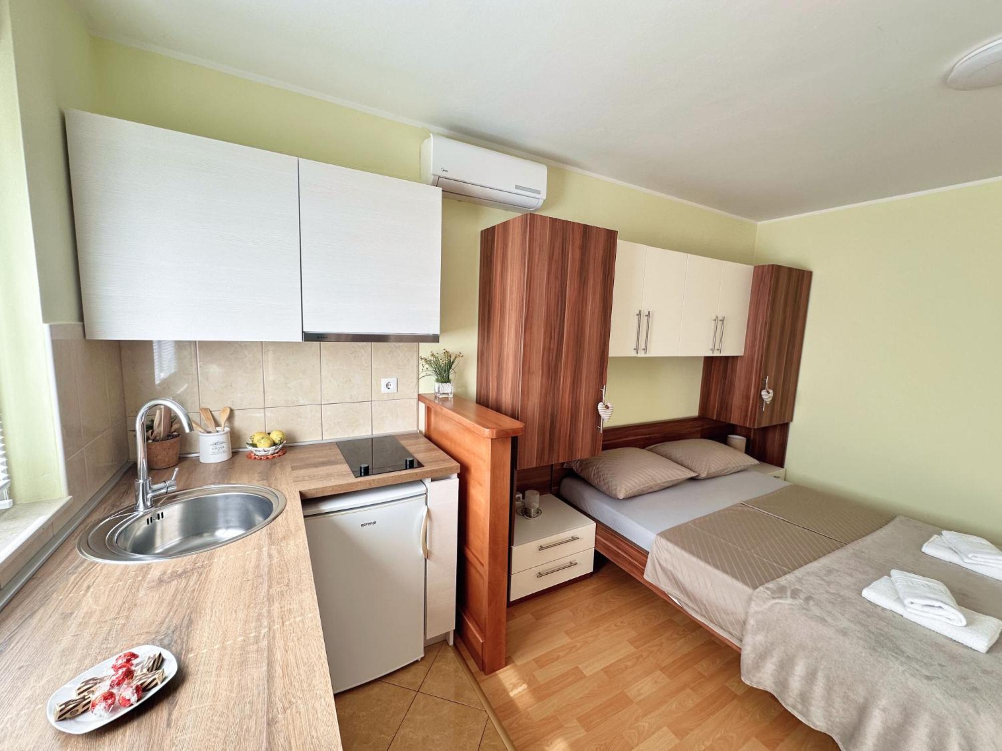 Apartments Vila Miranda Vodice Buitenkant foto