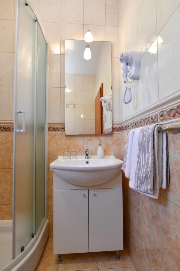 Apartments Vila Miranda Vodice Buitenkant foto