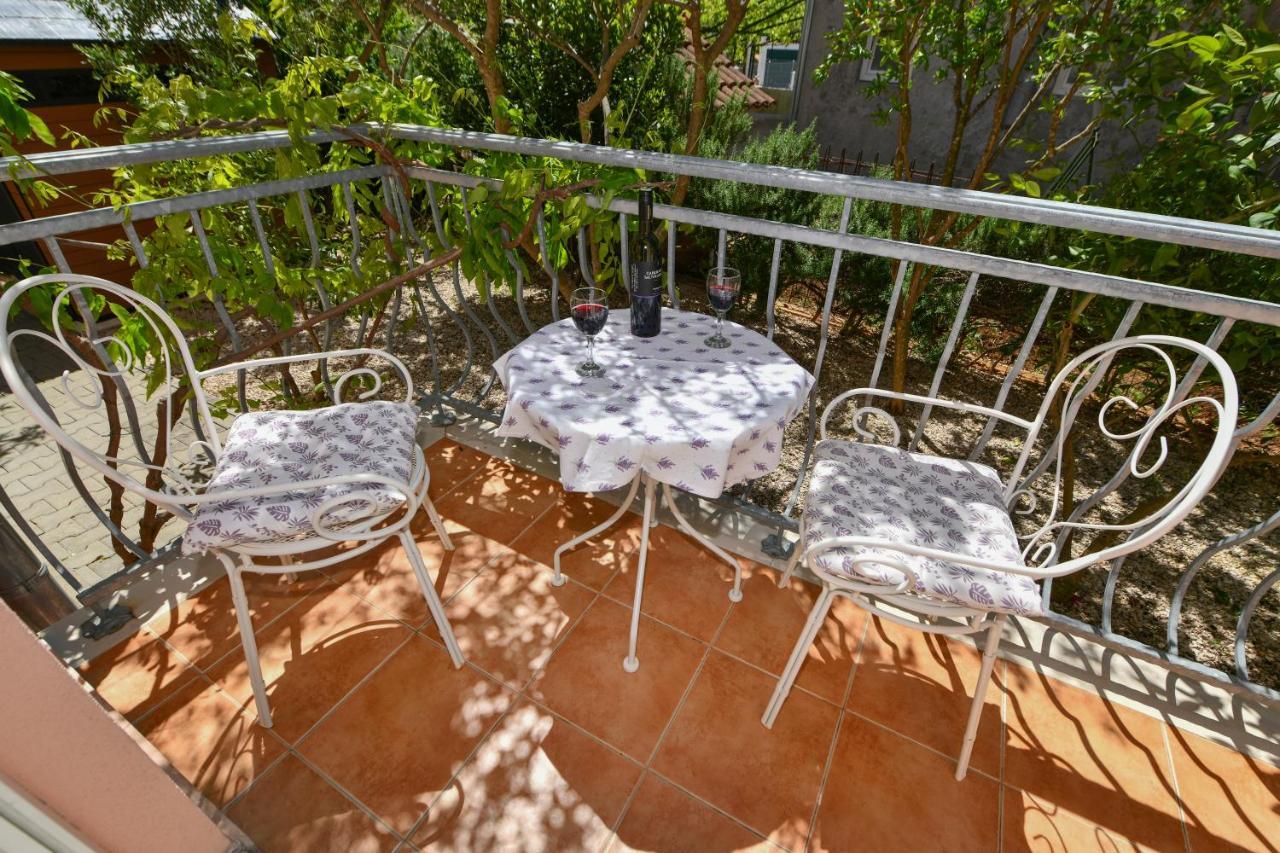Apartments Vila Miranda Vodice Buitenkant foto
