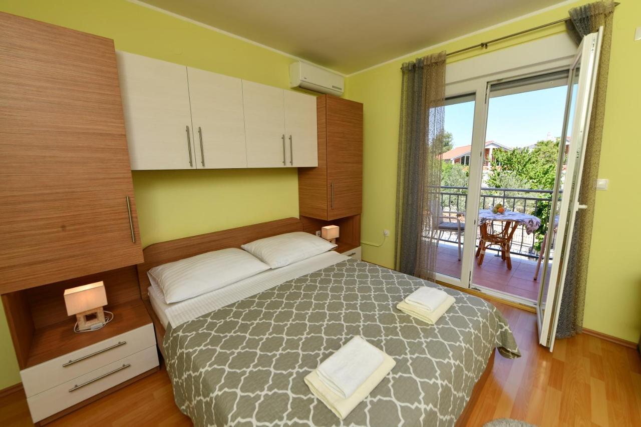 Apartments Vila Miranda Vodice Buitenkant foto