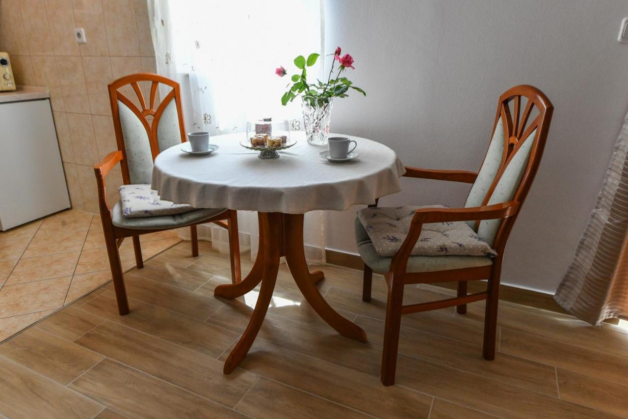 Apartments Vila Miranda Vodice Buitenkant foto